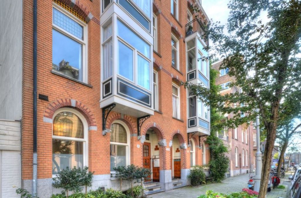 Volledige renovatie en kelderbouw grachtenpand in Amsterdam-Zuid Volledige renovatie en kelderbouw grachtenpand in Amsterdam-Zuid